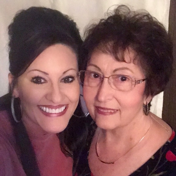 Messaging is FULLSee, Kathy - Messages- in Closet - Picture 5 of 6